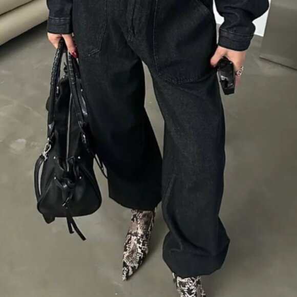 ♣️♣️♣️ LOVE MOSCHINO Embossed Shoulder Bag ♣️♣️♣️ - Picture 12 of 14